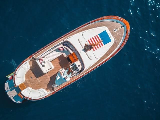 Apreamare classic Italian boat on the Amalfi Coast